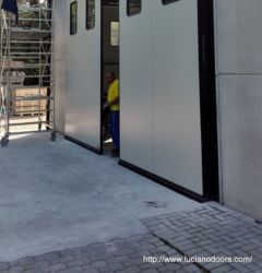 portone scorrevole motorizzato